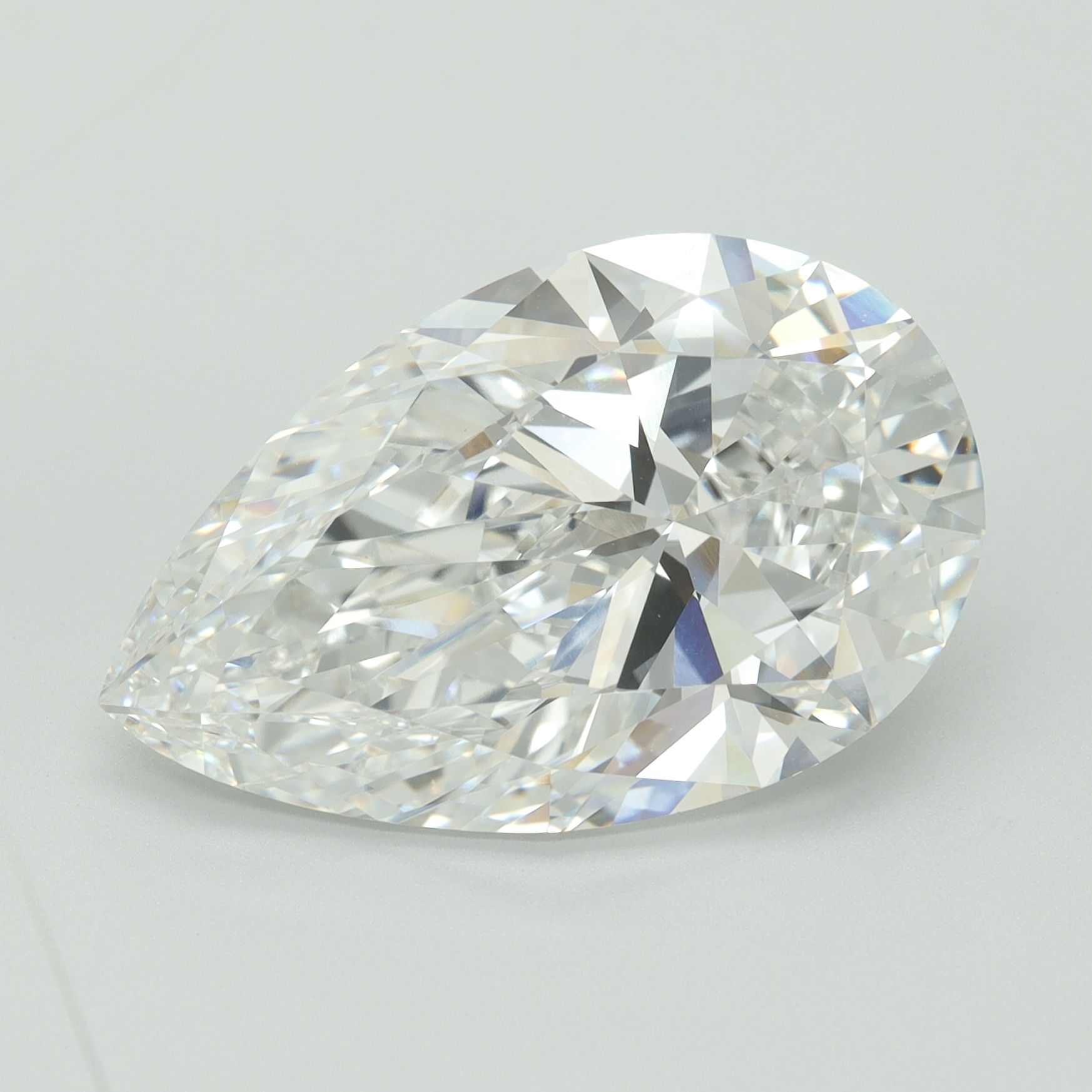 10.76 Carat PEAR Shape E Colour VVS2 Clarity  Cut - White Lab Diamond - 717431