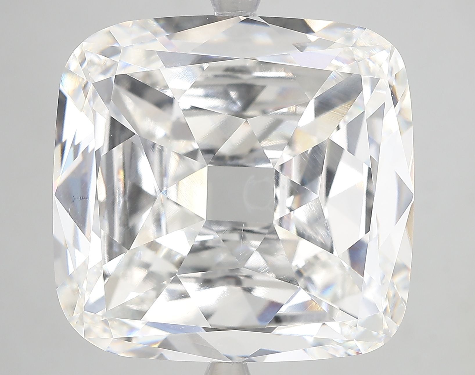 18.29 Carat CUSHION Shape F Colour VS1 Clarity  Cut - White Lab Diamond - 1800142