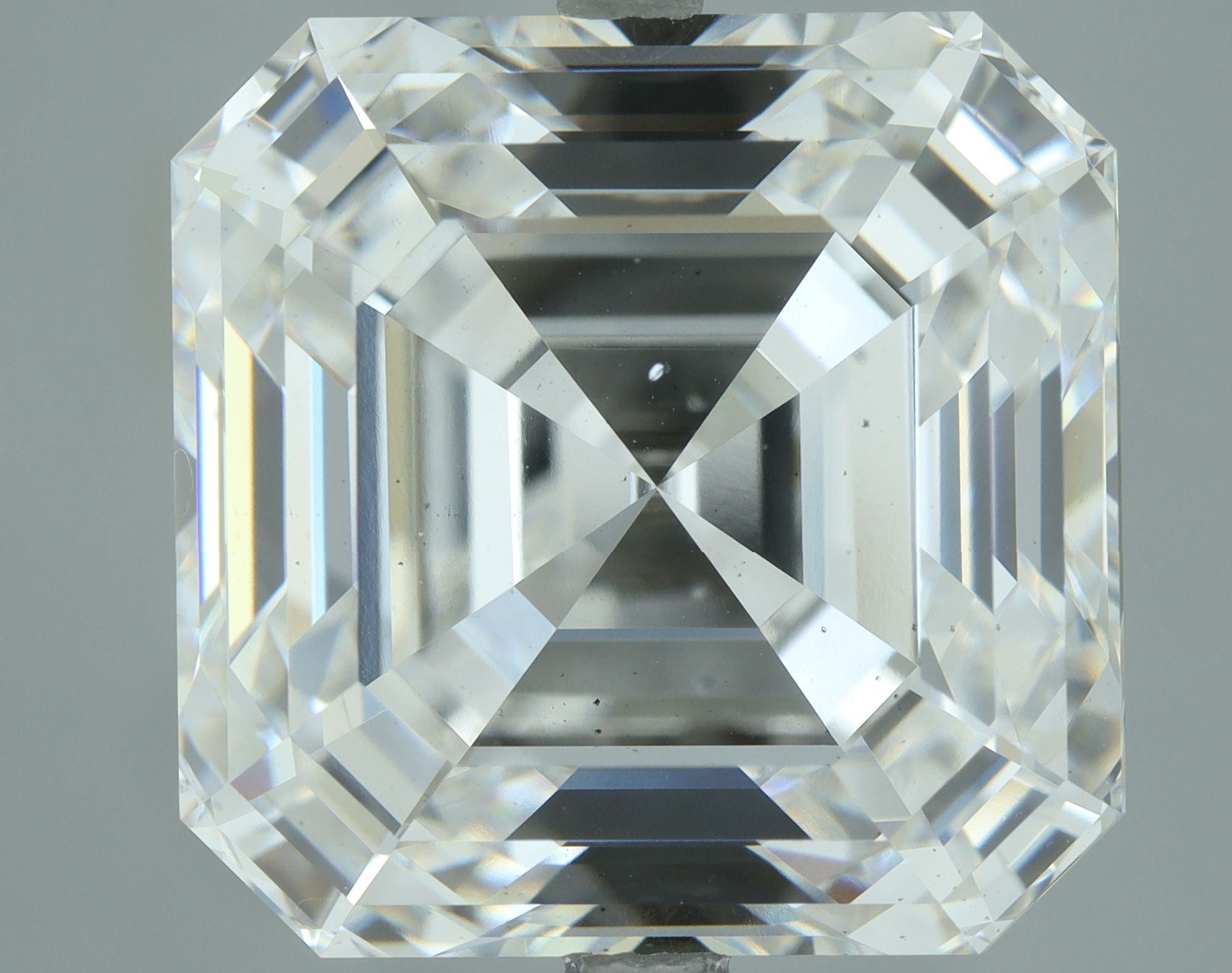 15.07 Carat ASSCHER Shape F Colour VS2 Clarity  Cut - White Lab Diamond - 1310670