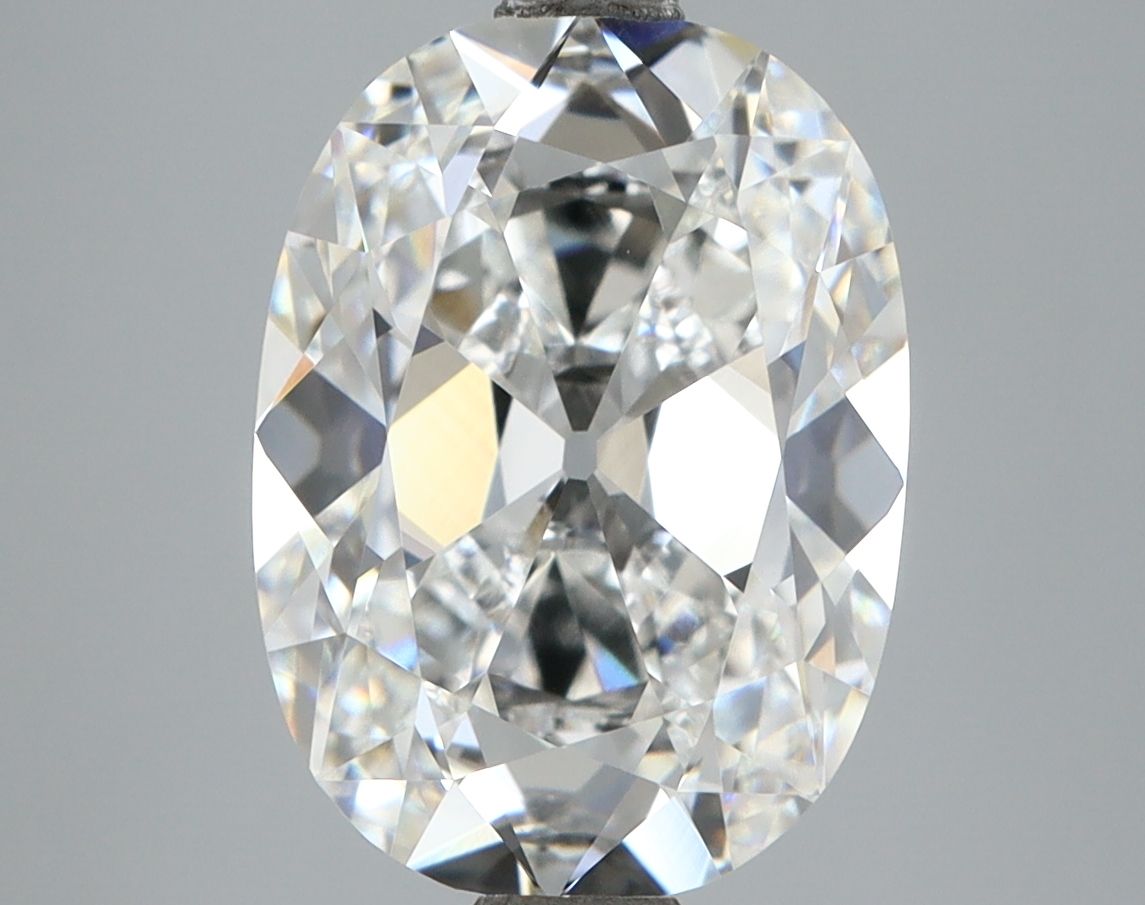 4.1ct Cushion E VVS2 Lab-Grown Diamond