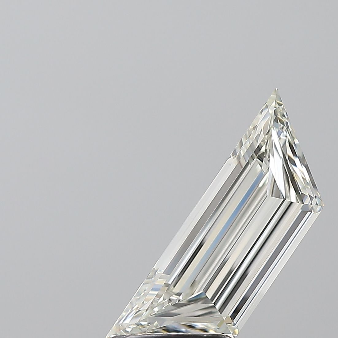 1.54ct Trapezoid J VVS2 Natural Diamond