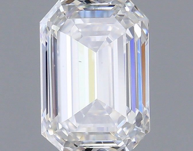 0.7ct Emerald E VS2 Natural Diamond
