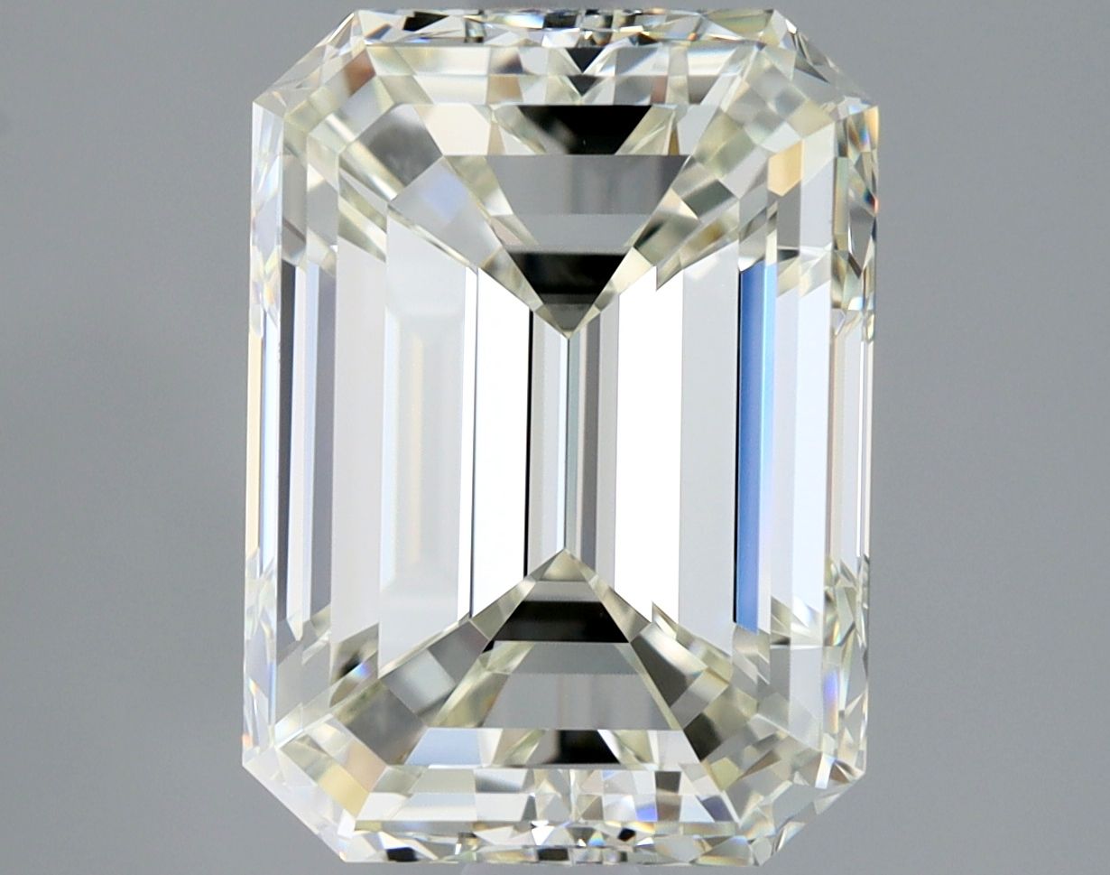 2.5ct Emerald J VVS2 Natural Diamond