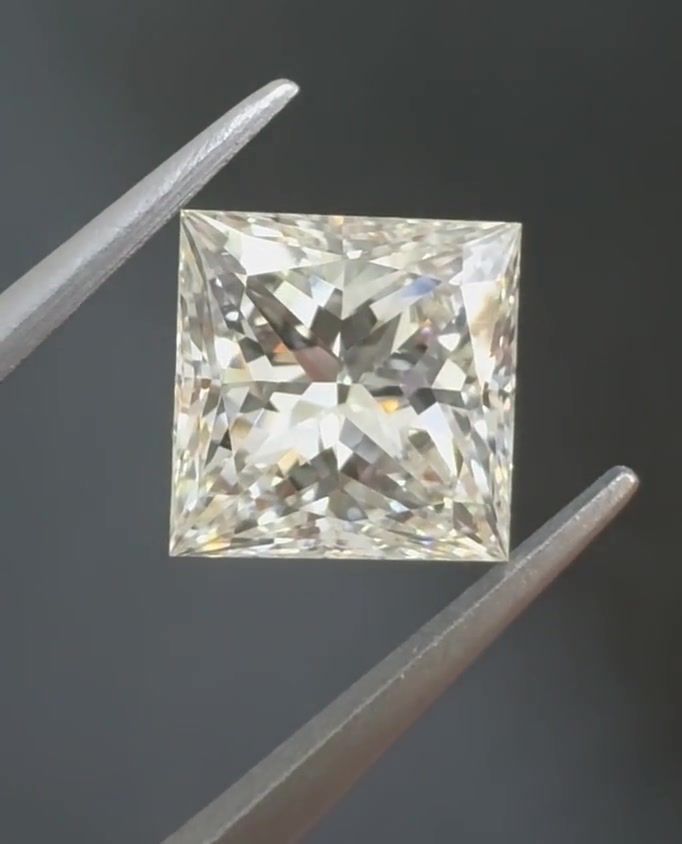 2.39ct Princess K VVS1 Natural Diamond