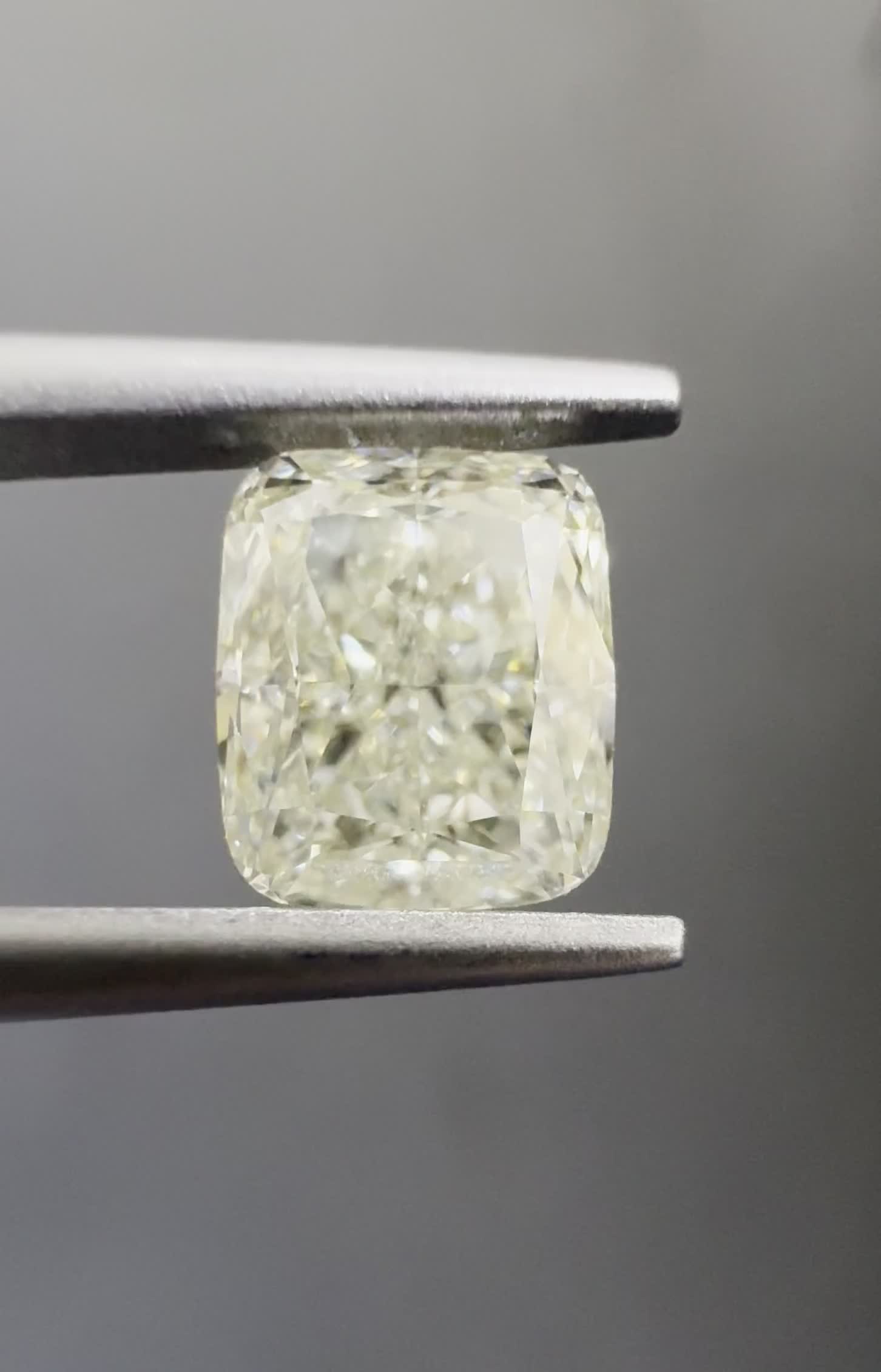 1.02ct Cushion K VVS1 Natural Diamond
