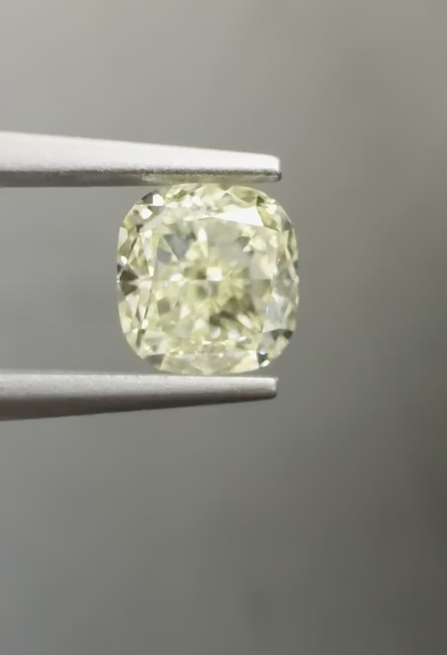 1.02ct Cushion M VVS2 Natural Diamond