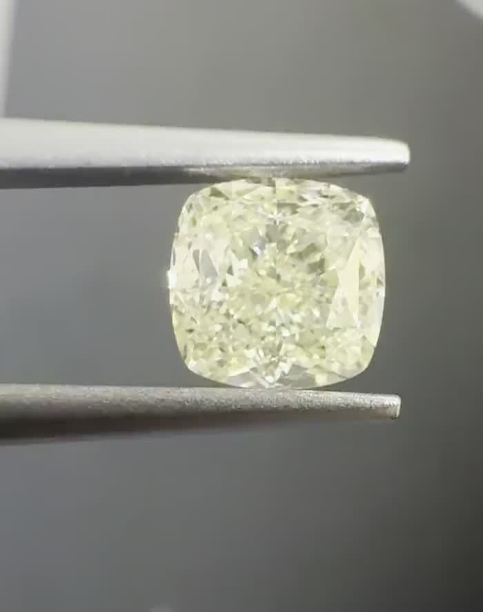 1.01ct Cushion M VS2 Natural Diamond