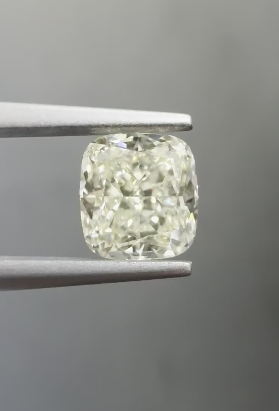1.06ct Cushion M VVS2 Natural Diamond