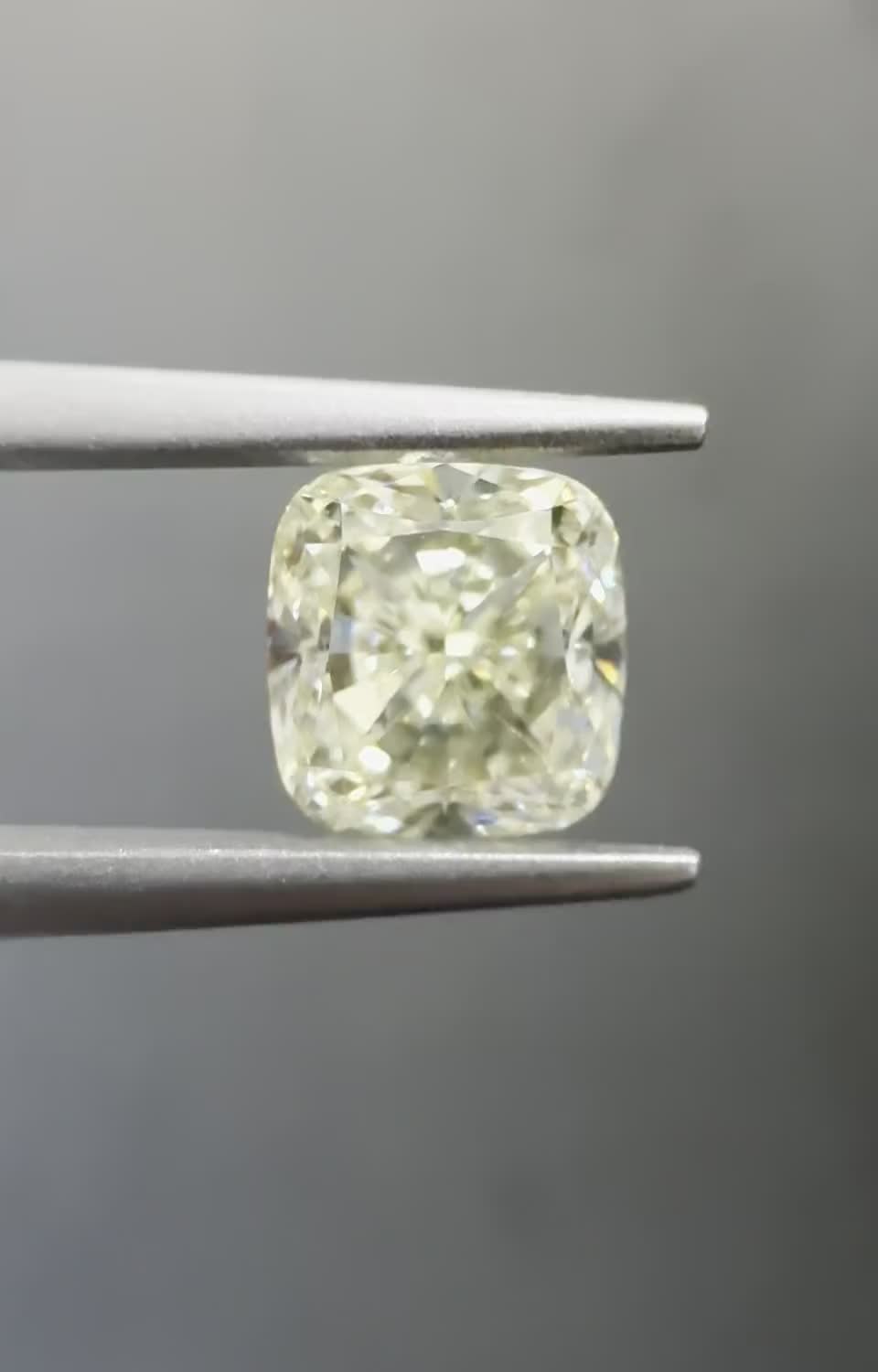 1.5ct Cushion M VS2 Natural Diamond