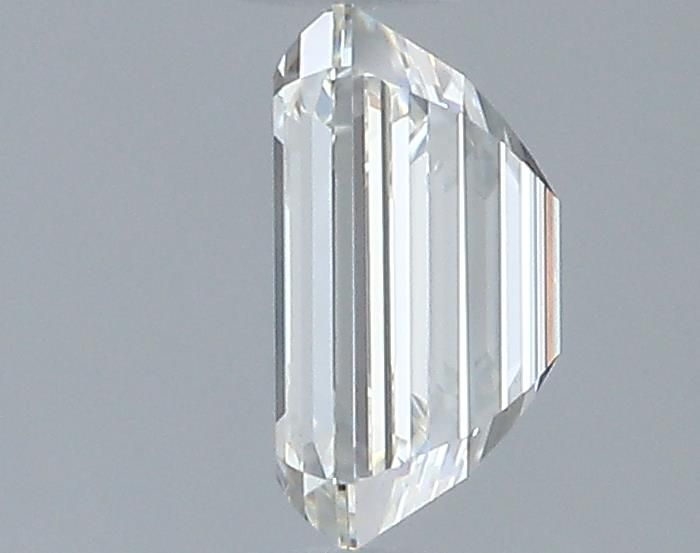 0.7ct Emerald J VS1 Natural Diamond