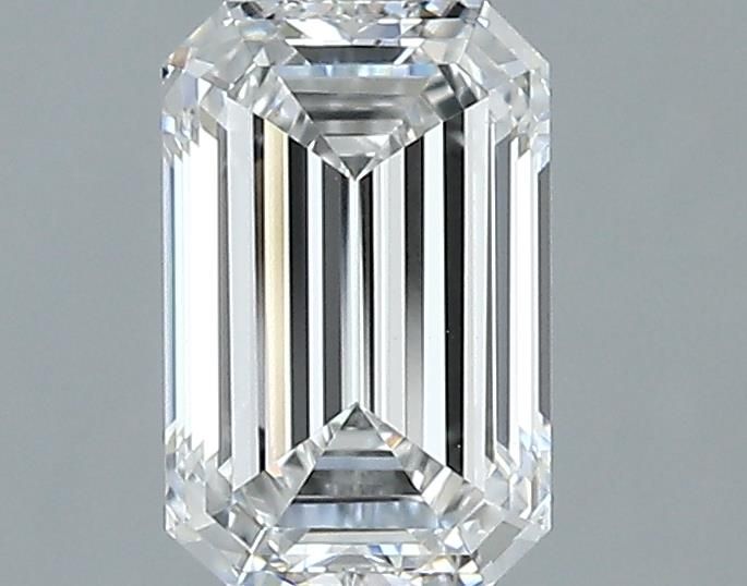0.9ct Emerald E VVS2 Natural Diamond