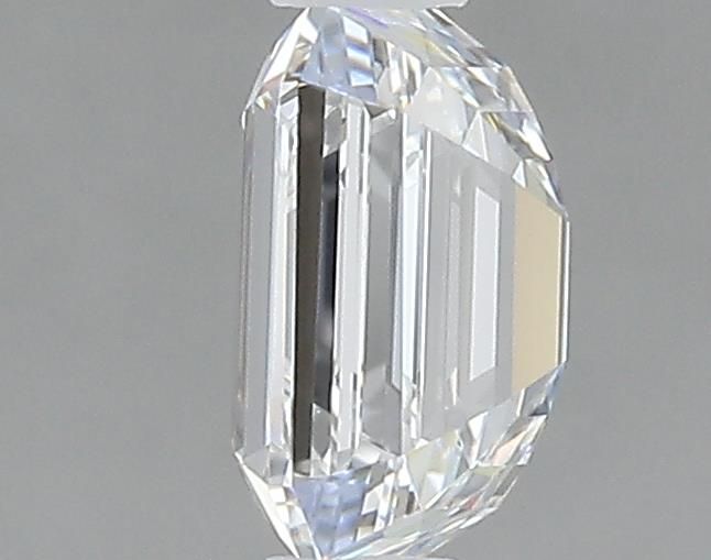 0.7ct Emerald E VS2 Natural Diamond