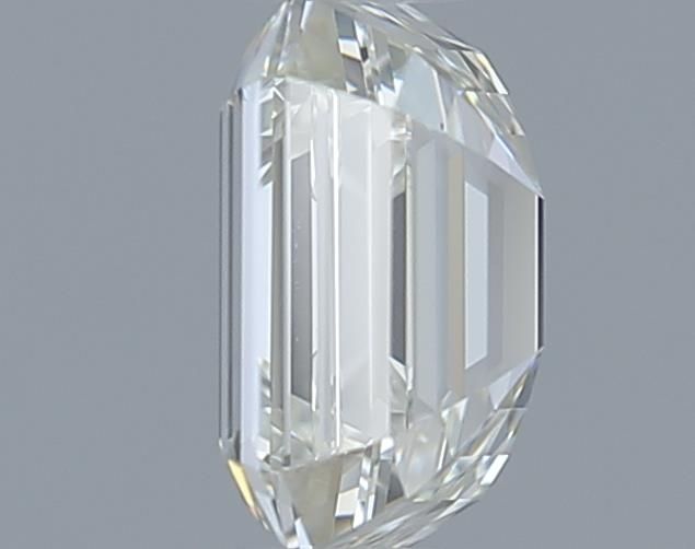 0.9ct Emerald L VVS2 Natural Diamond
