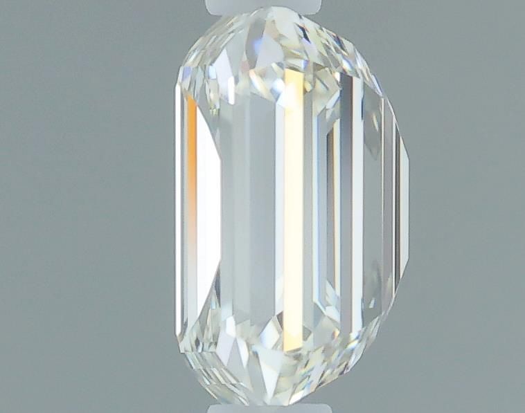 0.9ct Emerald K VVS2 Natural Diamond