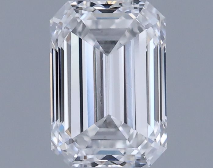 0.7ct Emerald E VVS2 Natural Diamond