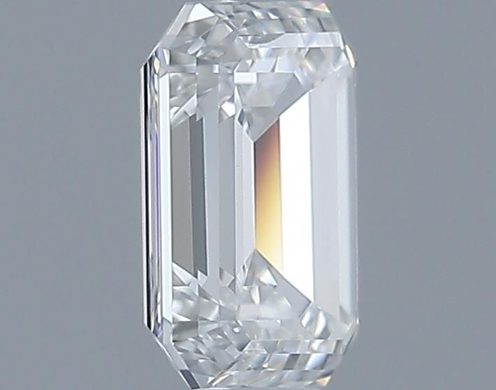 0.61ct Emerald E VVS2 Natural Diamond