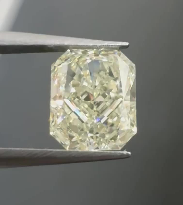 1.09ct Radiant N VVS1 Natural Diamond