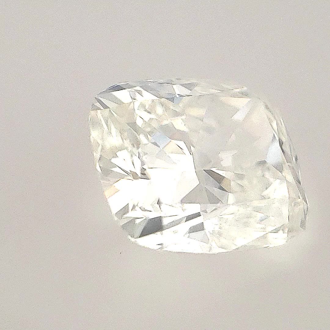 3.01ct Cushion Modified H VS1 Natural Diamond