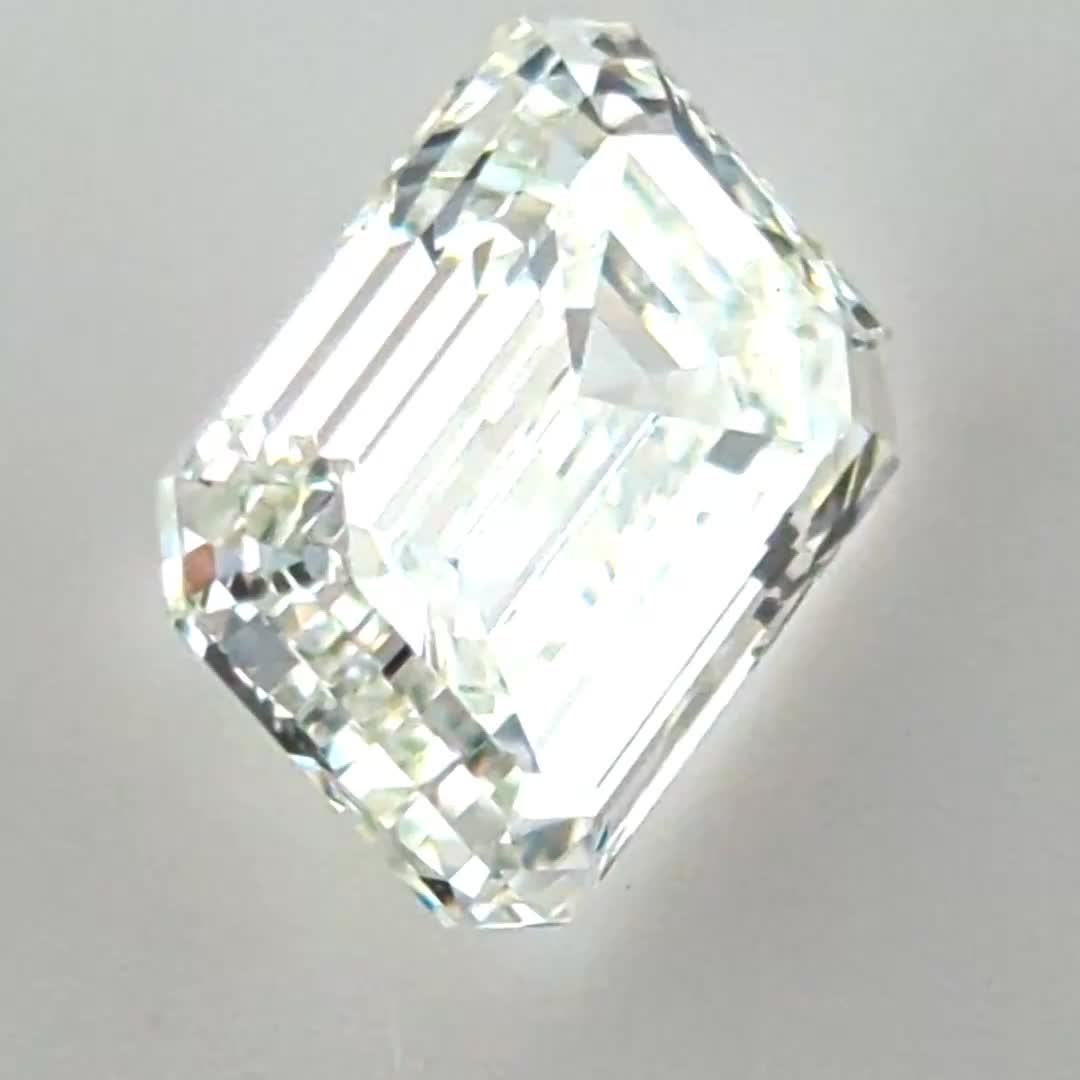 1.7ct Emerald J VVS1 Natural Diamond