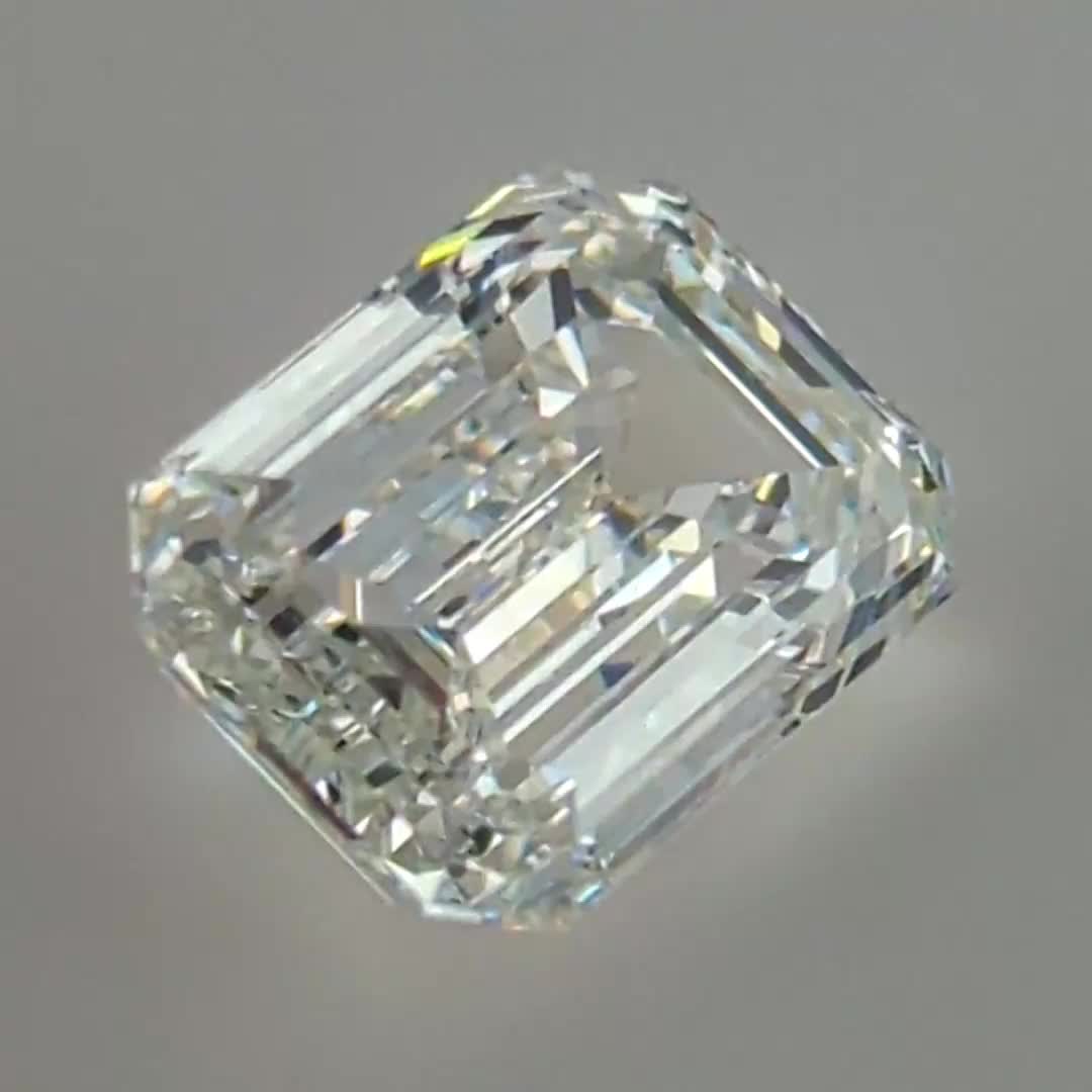 3.01ct Emerald H VVS1 Natural Diamond