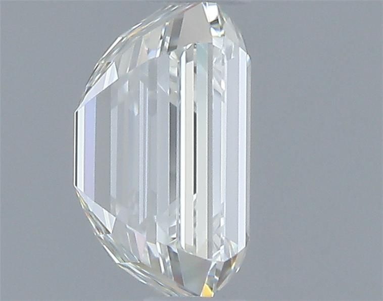 0.9ct Emerald J VVS1 Natural Diamond