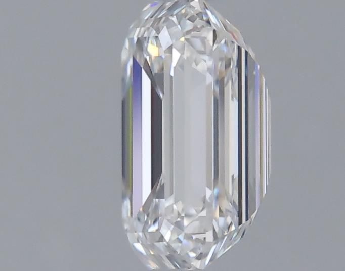 0.7ct Emerald E VVS2 Natural Diamond