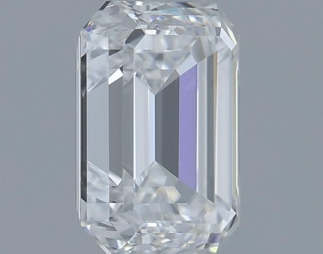 0.9ct Emerald E VVS1 Natural Diamond
