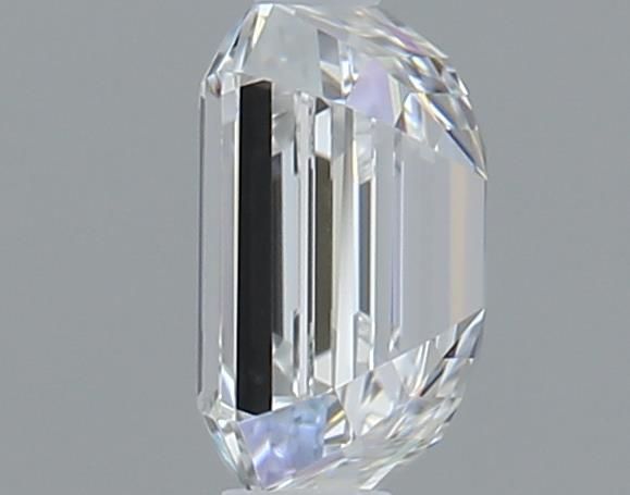 0.7ct Emerald E VVS2 Natural Diamond
