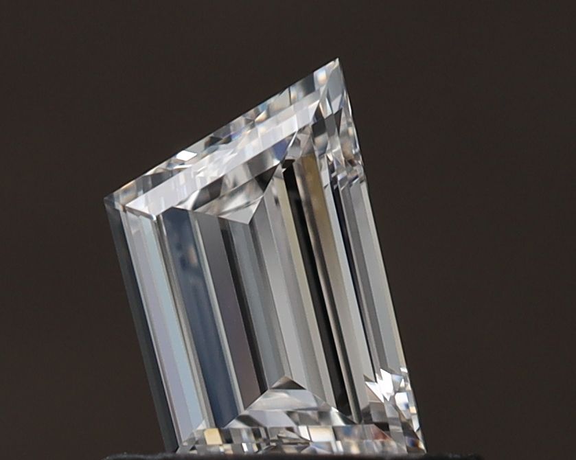0.5ct Trapezoid H VVS2 Natural Diamond