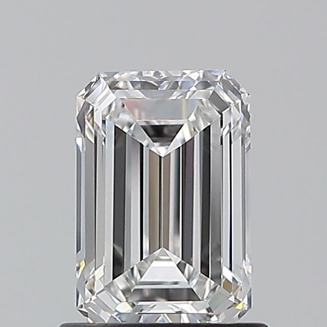 0.9ct Emerald E VVS2 Natural Diamond