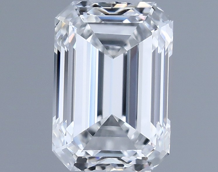 0.7ct Emerald E VVS2 Natural Diamond