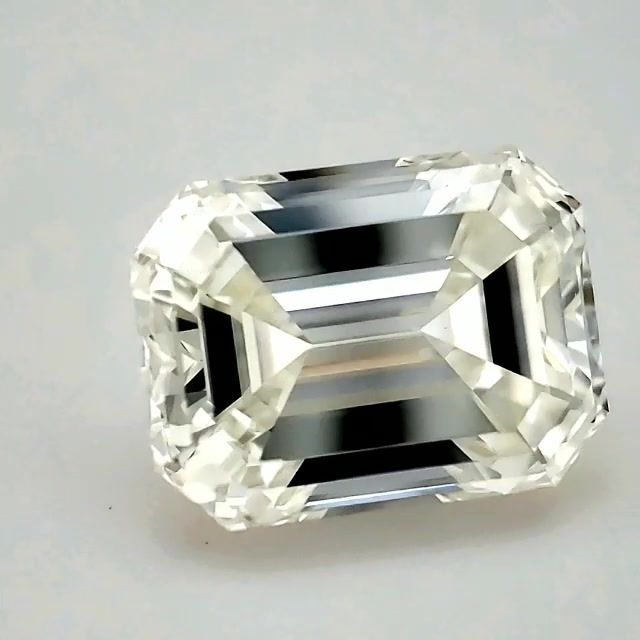 3.01ct Emerald J VVS2 Natural Diamond