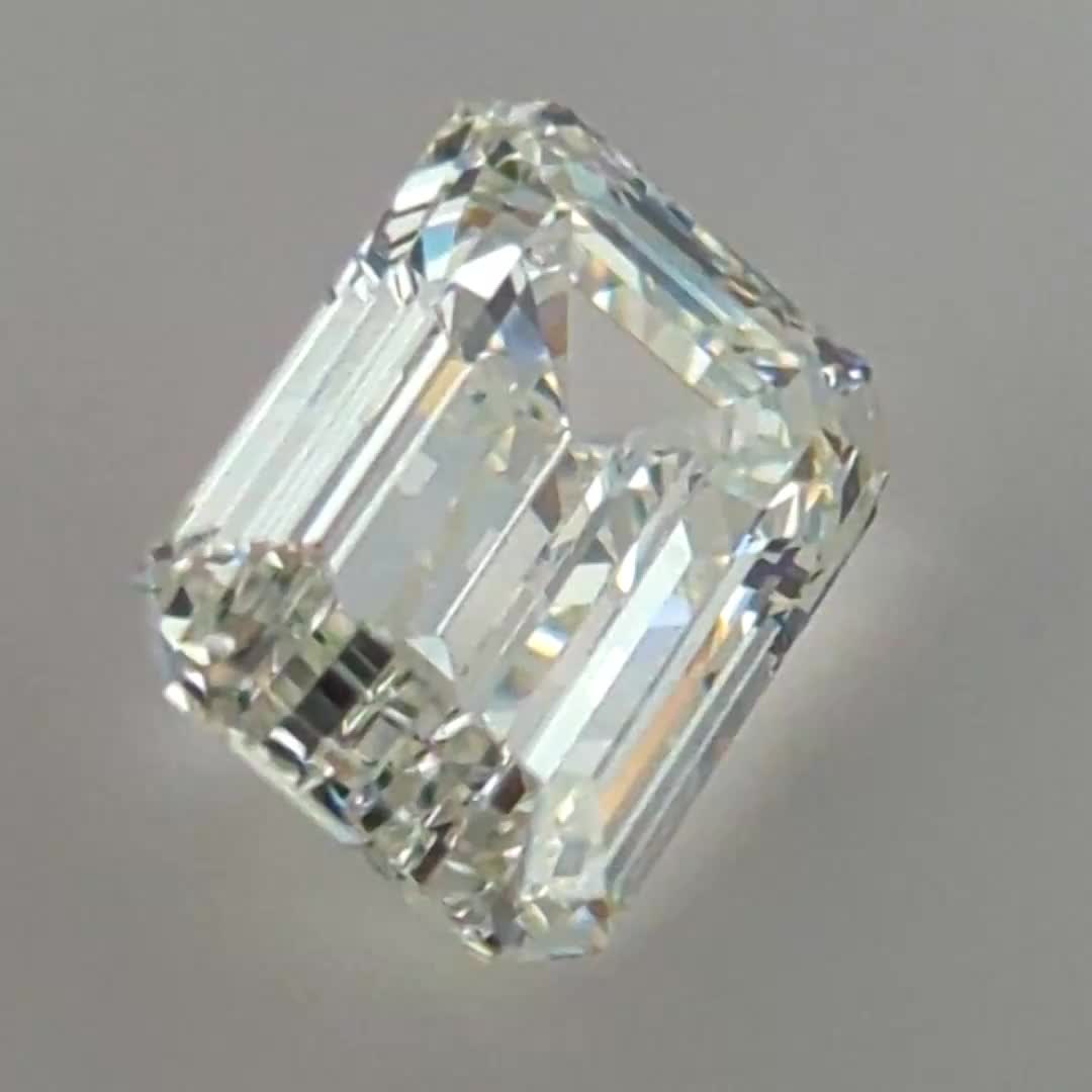 3.03ct Emerald I VS2 Natural Diamond
