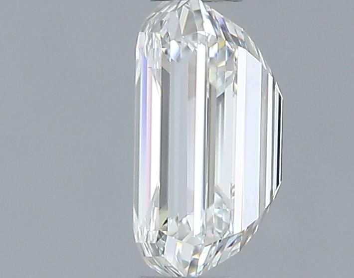 0.7ct Emerald I VS1 Natural Diamond