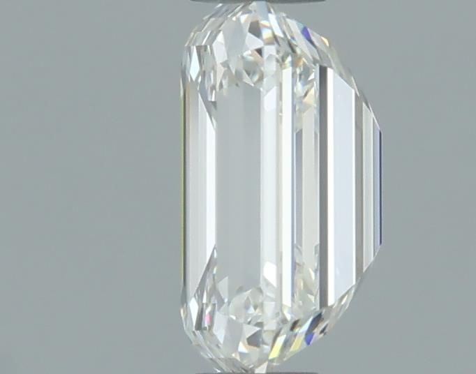 0.7ct Emerald I VVS1 Natural Diamond
