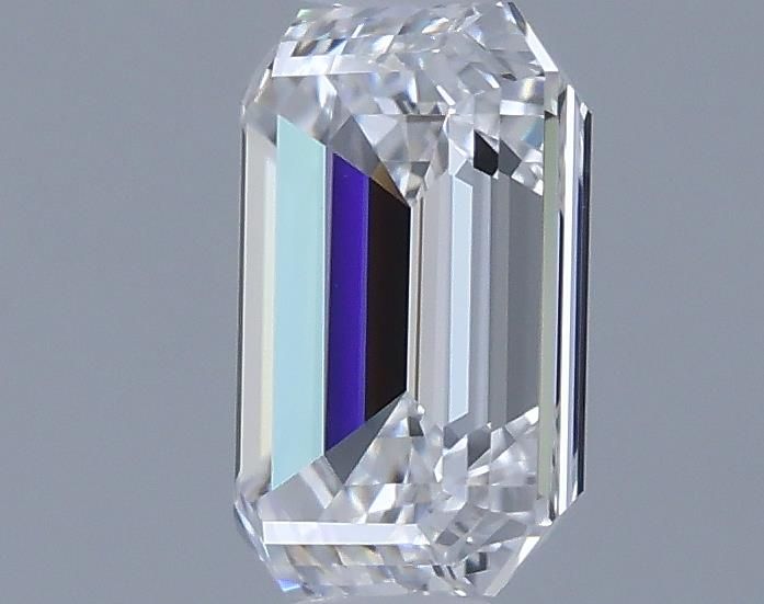 0.7ct Emerald D VVS2 Natural Diamond