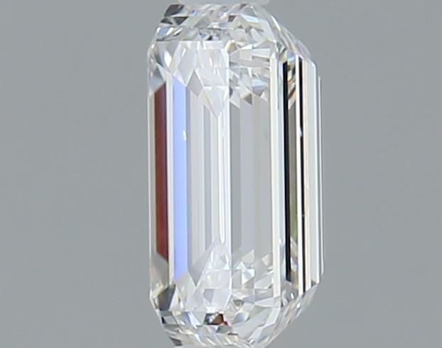 0.92ct Emerald E SI1 Natural Diamond