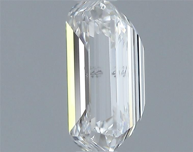 0.9ct Emerald E SI2 Natural Diamond