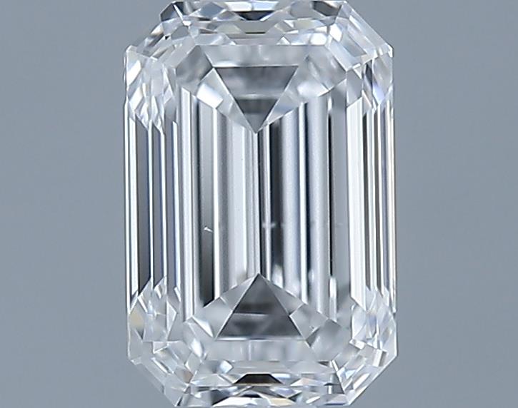0.7ct Emerald E VS2 Natural Diamond