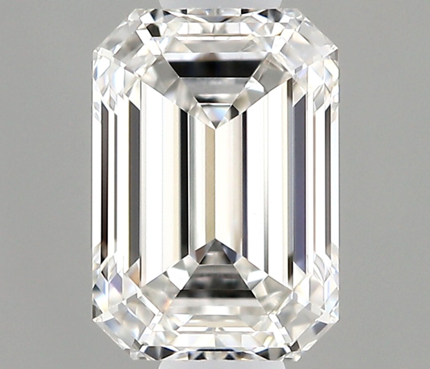 0.7ct Emerald F VVS2 Natural Diamond