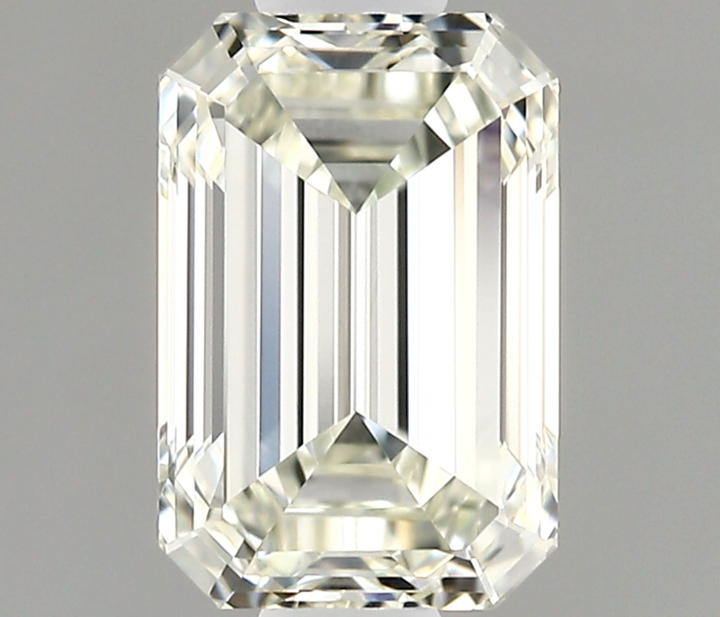 0.9ct Emerald I VVS1 Natural Diamond