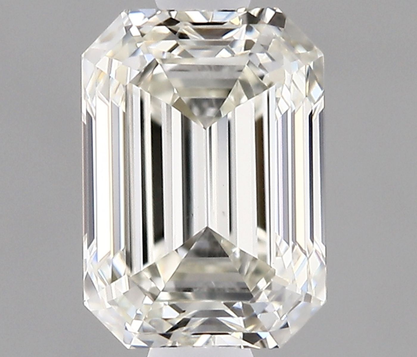 0.9ct Emerald I VVS2 Natural Diamond
