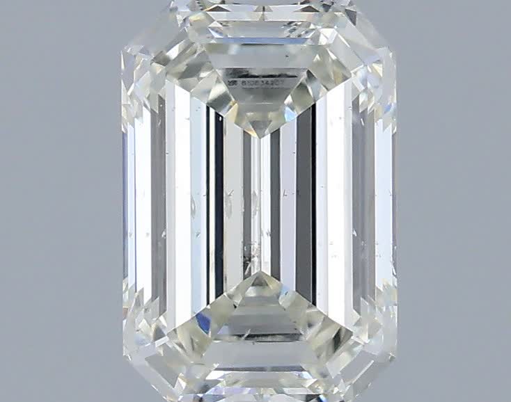 0.9ct Emerald I SI1 Natural Diamond